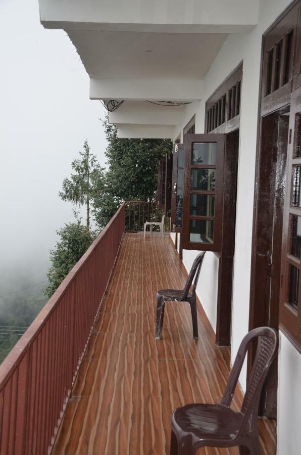 Peaceful Retreat Home Stay, Далхаузи Экстерьер фото